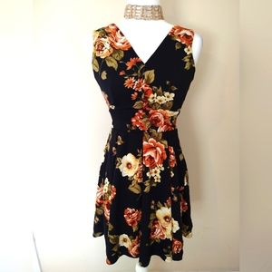 Haute Monde Black Sleevless Floral Dress - Medium